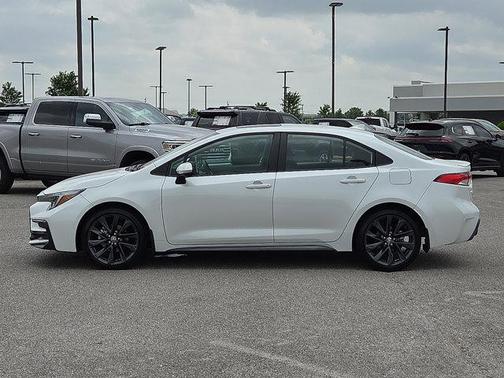 Wind Chill Pearl 2025 Toyota Corolla SE