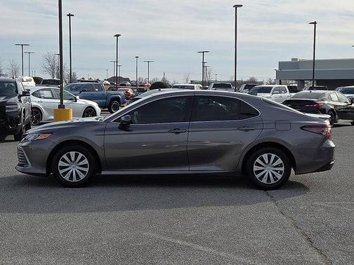 2024 Toyota Camry Hybrid LE