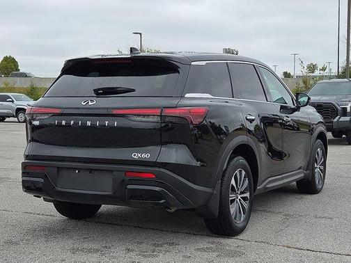 2025 INFINITI QX60 Pure