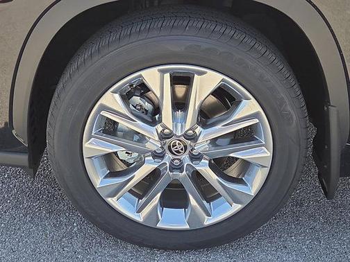 2026 Toyota Highlander Hybrid Limited