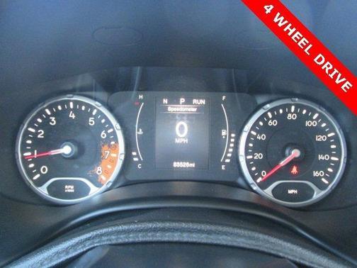 Photo 3 of 24 of 2017 Jeep Renegade Latitude