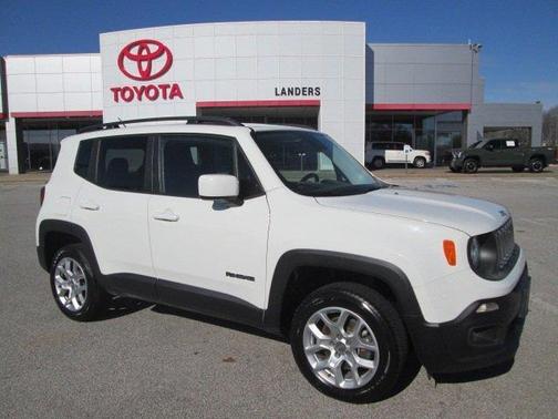 Photo 1 of 26 of 2017 Jeep Renegade Latitude