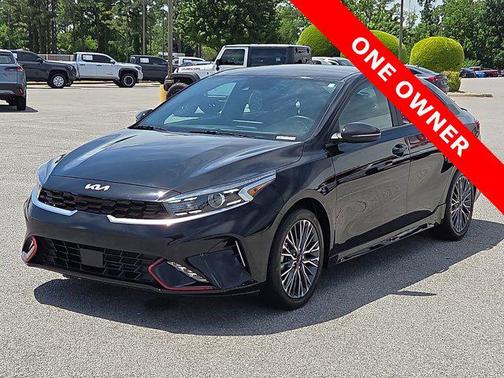 Aurora Black 2024 Kia Forte GT-Line