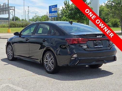 Aurora Black 2024 Kia Forte GT-Line