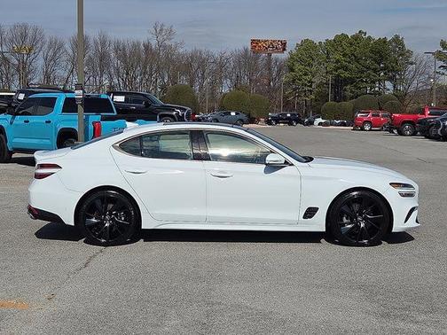 2023 Genesis G70 2.0T RWD