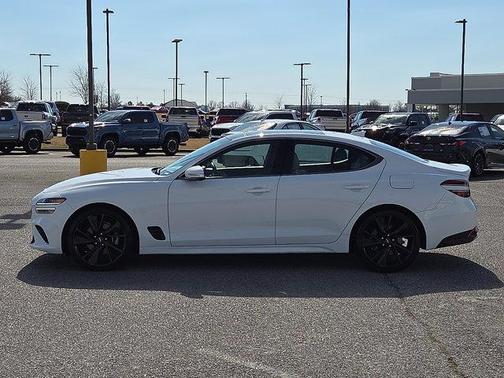 2023 Genesis G70 2.0T RWD