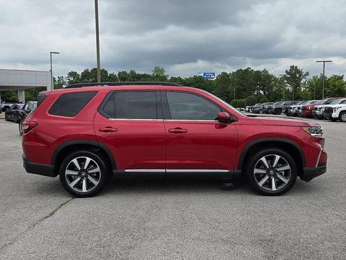 2025 Honda Pilot Touring 8-Passenger