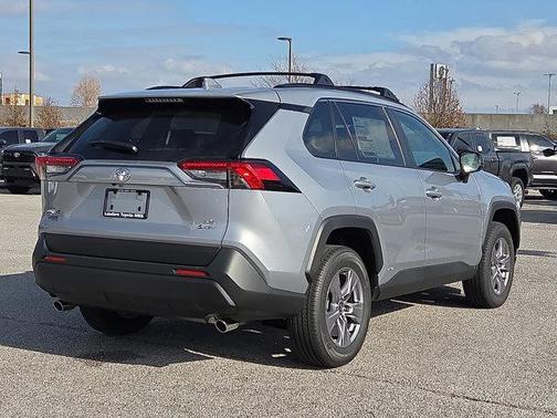 2025 Toyota RAV4 Hybrid LE