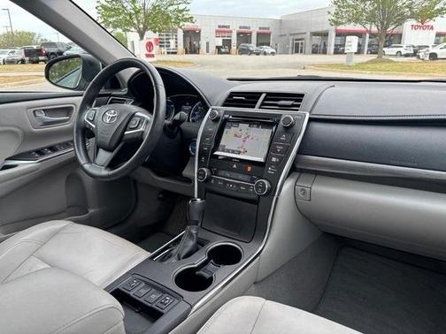 2016 Toyota Camry Hybrid XLE