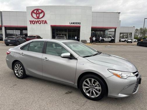2016 Toyota Camry Hybrid XLE