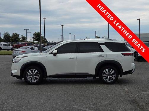 2024 Nissan Pathfinder SL FWD