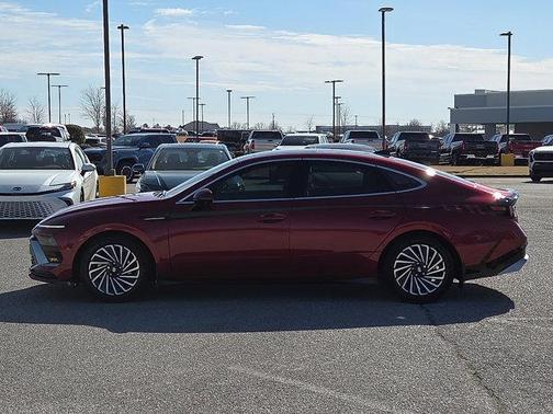 2024 Hyundai SONATA Hybrid Limited