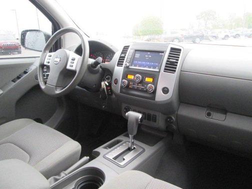 Magnetic Black Pearl 2019 Nissan Frontier SV