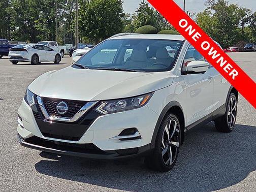 2022 Nissan Rogue Sport SL