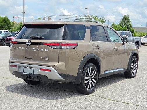 2024 Nissan Pathfinder Platinum 4WD