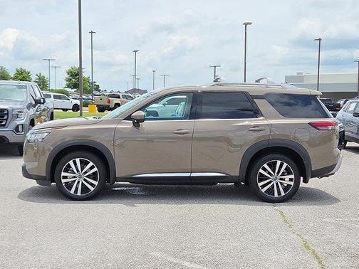 2024 Nissan Pathfinder Platinum 4WD