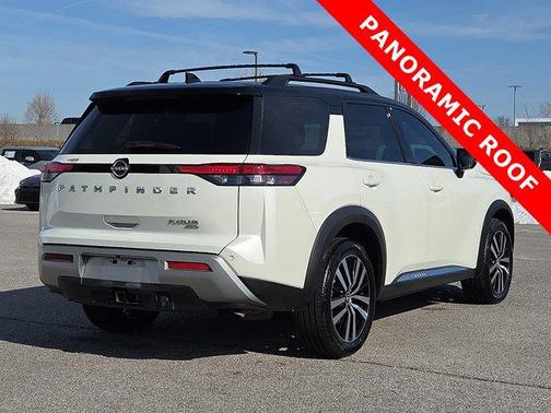 2023 Nissan Pathfinder Platinum 4WD