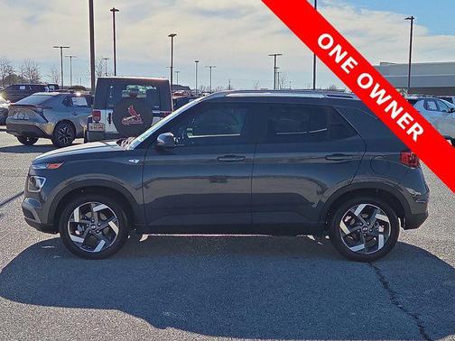 2024 Hyundai VENUE SEL