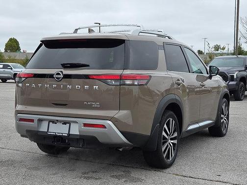 2024 Nissan Pathfinder Platinum 4WD