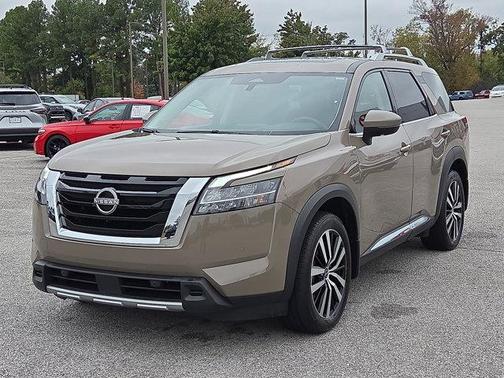 2024 Nissan Pathfinder Platinum 4WD
