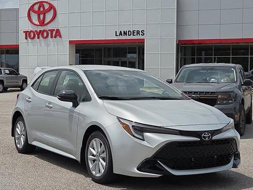 Classic Silver Metallic 2026 Toyota Corolla SE