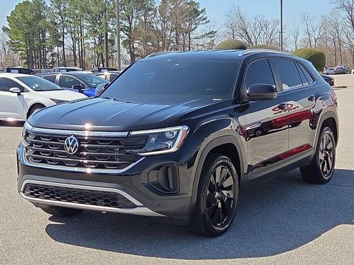 2025 Volkswagen Atlas Cross Sport 2.0T SE w/Technology