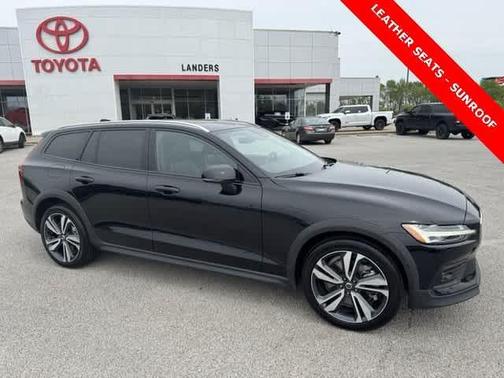 2024 Volvo V60 Cross Country B5 Plus