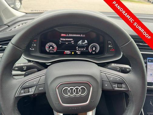 2023 Audi Q7 45 Premium Plus
