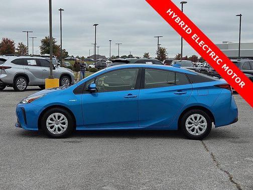 2020 Toyota Prius LE