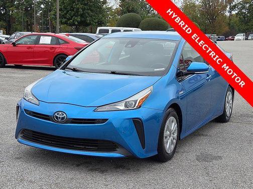 2020 Toyota Prius LE