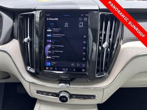 2022 Volvo XC60 B5 Inscription