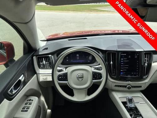 2022 Volvo XC60 B5 Inscription
