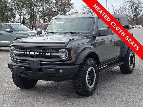 Carbonized Gray Metallic 2023 Ford Bronco Outer Banks