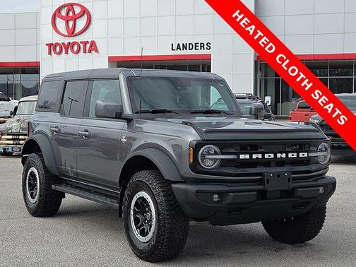 Carbonized Gray Metallic 2023 Ford Bronco Outer Banks