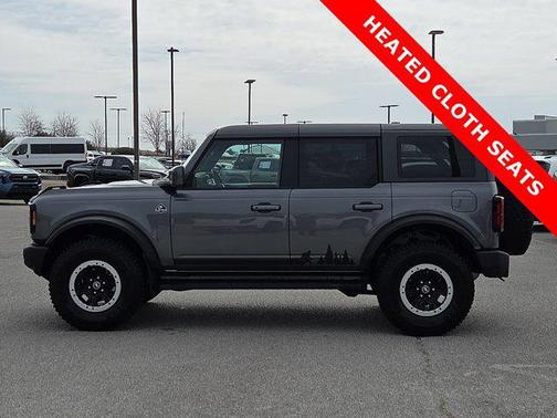 Carbonized Gray Metallic 2023 Ford Bronco Outer Banks