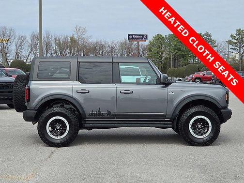 Carbonized Gray Metallic 2023 Ford Bronco Outer Banks