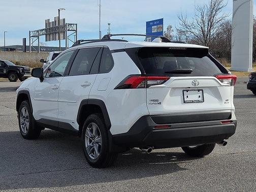 2025 Toyota RAV4 Hybrid LE