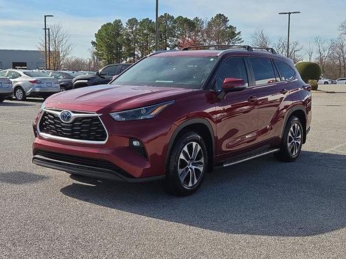 2024 Toyota Highlander Hybrid XLE