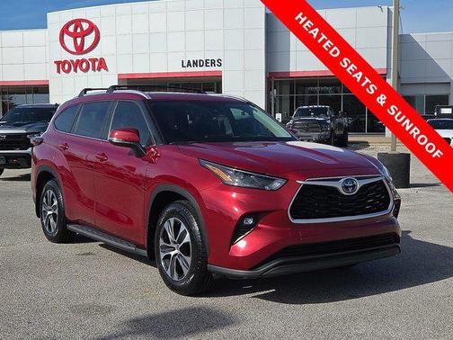 2024 Toyota Highlander Hybrid XLE