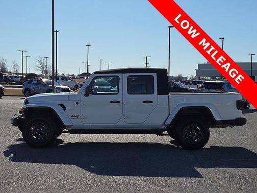2024 Jeep Gladiator Sport S