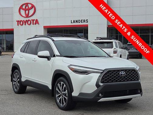 2024 Toyota Corolla Cross XLE