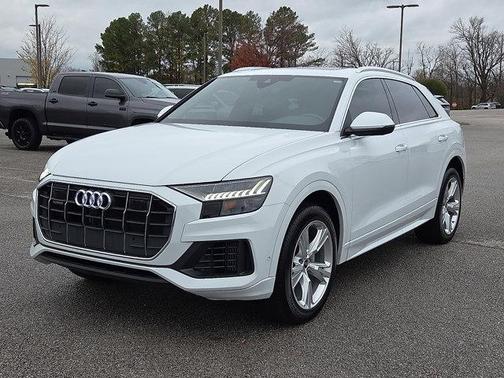 2023 Audi Q8 55 Premium