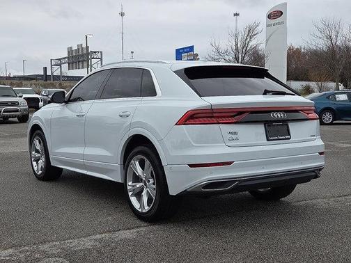 2023 Audi Q8 55 Premium