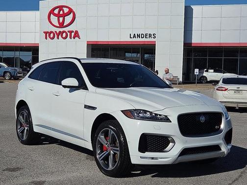 2017 Jaguar F-PACE S