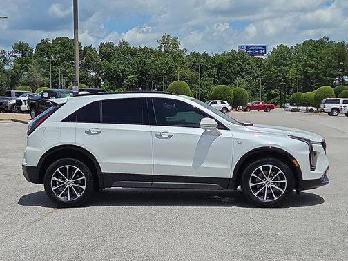 2024 Cadillac XT4 Sport