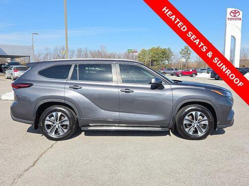 2025 Toyota Highlander XLE