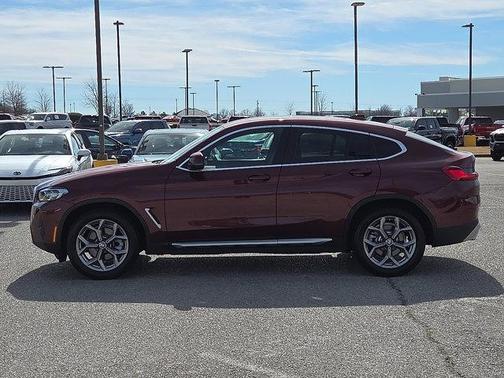 2023 BMW X4 xDrive30i