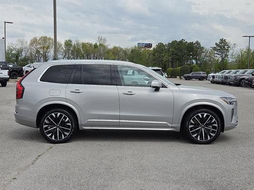 2025 Volvo XC90 B6 Plus 7-Seater