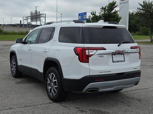 2023 GMC Acadia AWD SLT