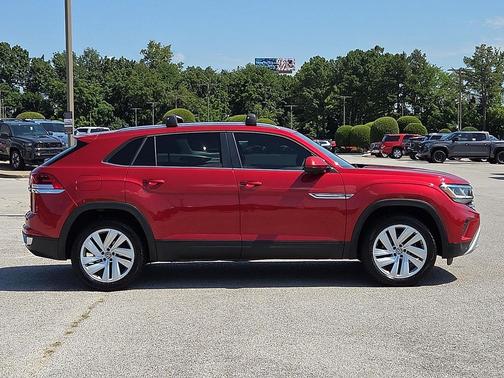 Aurora Red Metallic 2023 Volkswagen Atlas Cross Sport 3.6L V6 SE w/Technology